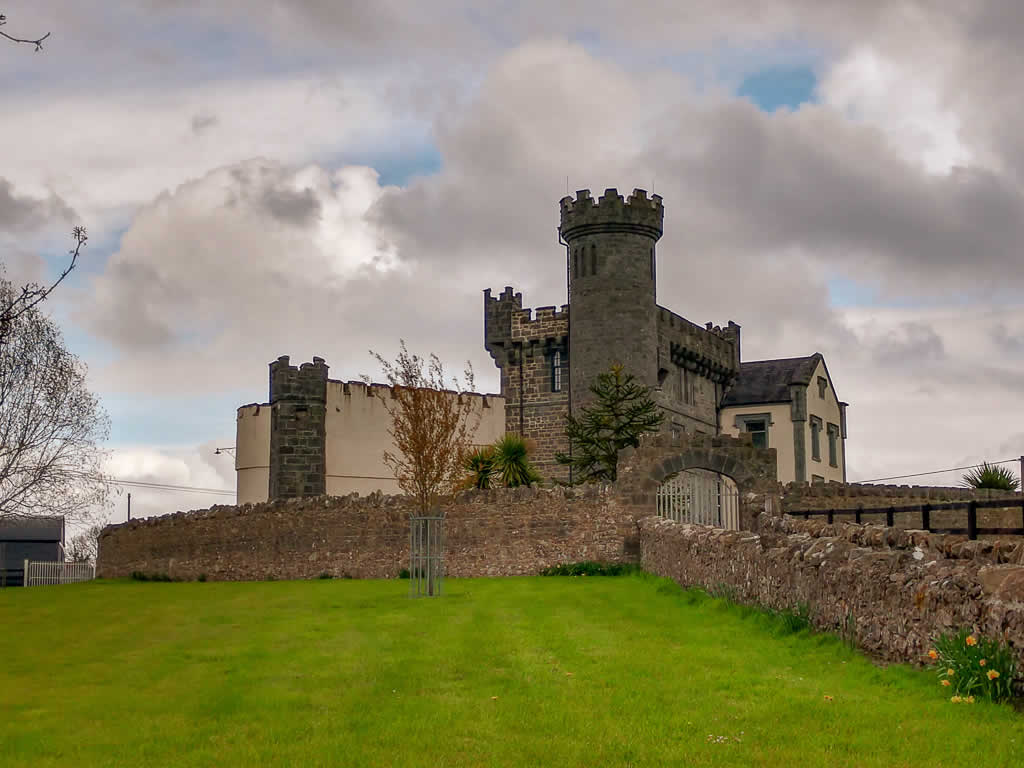 Cahir Carrigeen Castle